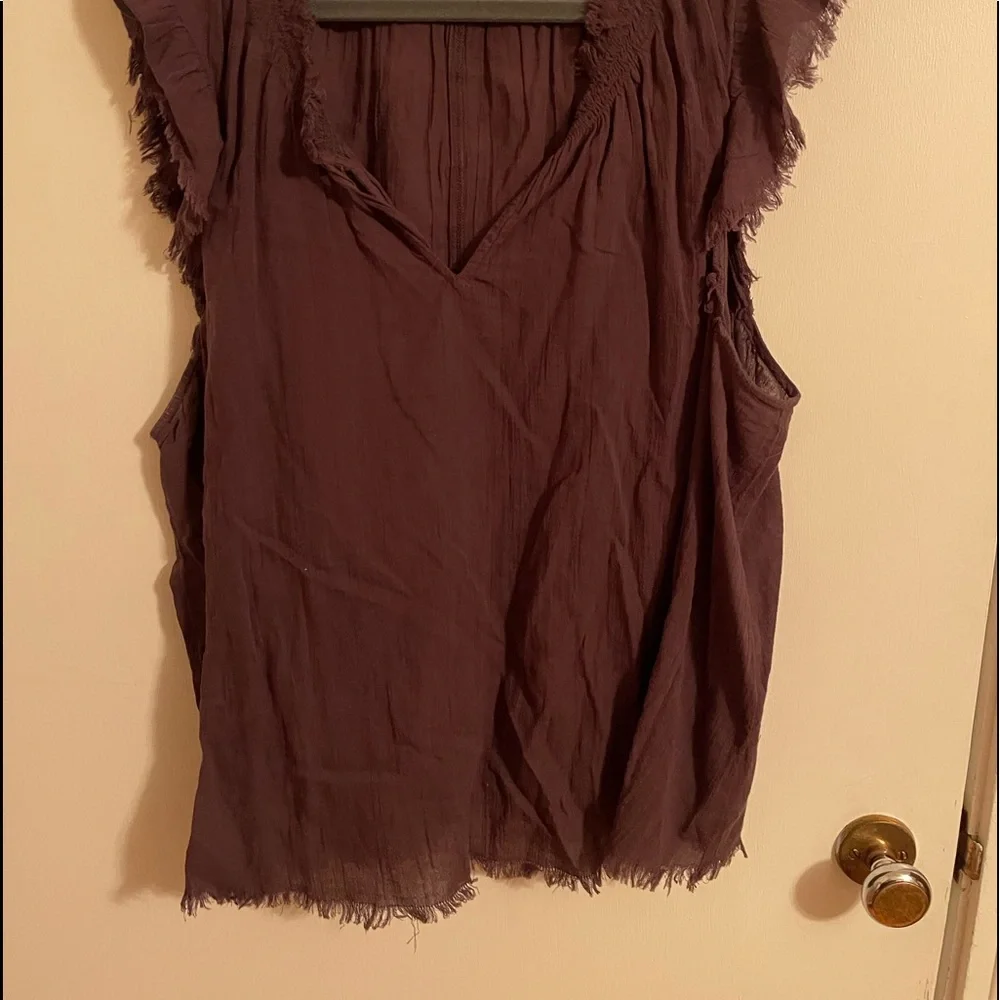 Women's Frayed Sleeveless Top - Purple - Picture 2 of 3